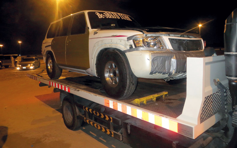 «مرور دبي» حجزت 281 مركبة حضورياً في موقع المخالفة. من المصدر