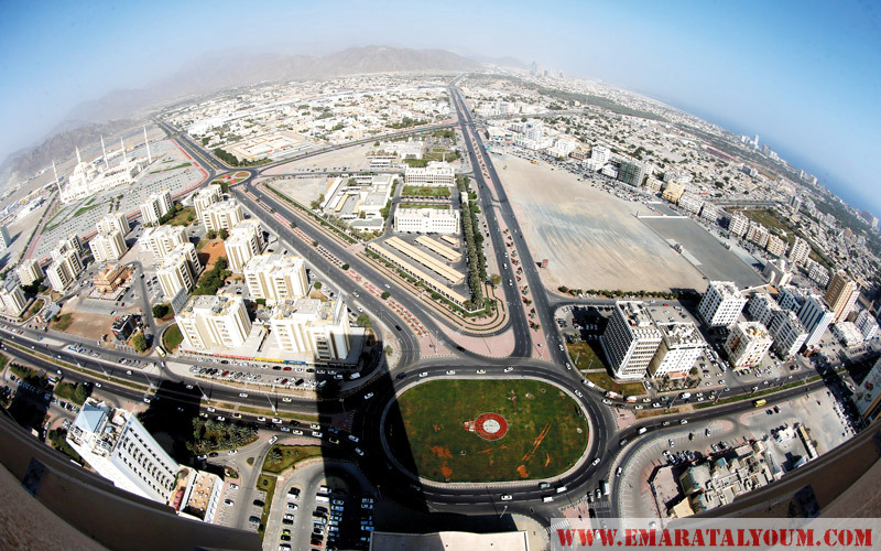 كاميرا الزميل باتريك كاستيلو جالت في إمارة الفجيرة، والتقطت هذه الصور من زوايا مختلفة، لتظهر الجبال والمناطق السياحية، والقلعة، ومسجد الشيخ زايد، وعدداً من الشوارع والأبراج والوجهات الترفيهية.