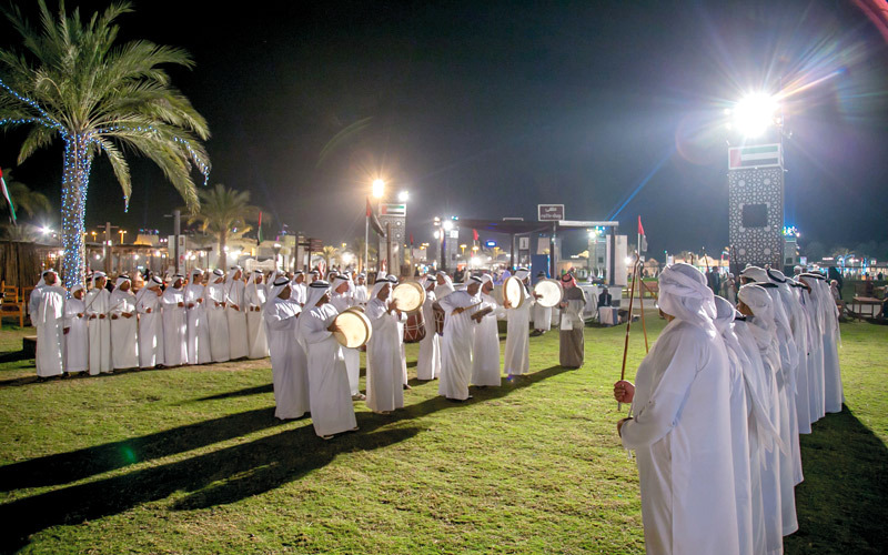 المهرجان شهد إقبالاً جماهيرياً طوال أيامه التي زادت على 50 يوماً حافلة بالعروض. من المصدر