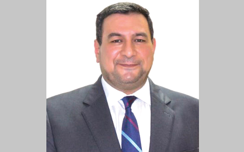 حسن علي : «اختلاف أسعار العلامة التجارية نفسها بين منفذ وآخر يرجع إلى تباين السياسات التسويقية والتنافسية».