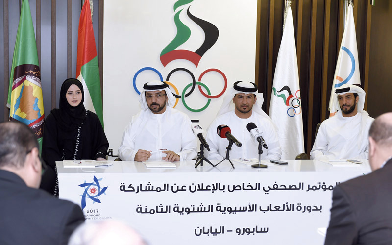 القبيسي والطيب والشامسي وزهرة لاري خلال المؤتمر الصحافي أمس. من المصدر