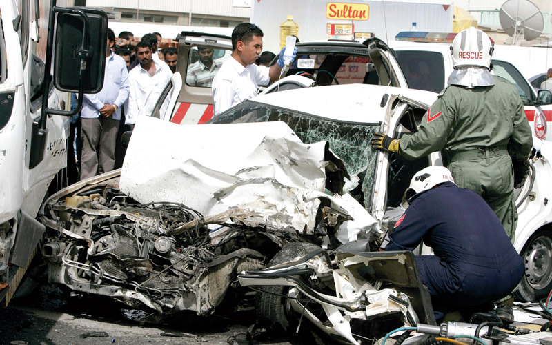 شركات التأمين مطالَبة بالمشاركة في حملات التوعية  المرورية لخفض الحوادث. الإمارات اليوم