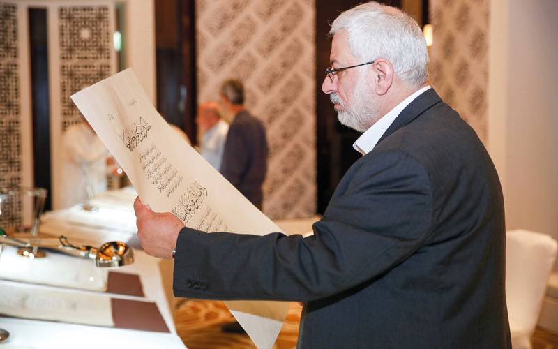 البنكي: «البردة» أفرزت مئات الخطاطين على مستوى العالم.  من المصدر