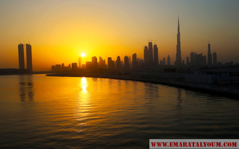 حيث عبقرية المشهد واللون تصنع لوحة فنية تدهش مشاهدها، كل يوم، في مدينة تظل تدهش زوّارها وسكّانها على مدار النهار.