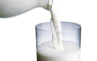 الصورة: دراسة.. شرب الحليب زاد نمو الهيكل العظمي والوزن لبعض البشر القدماء
