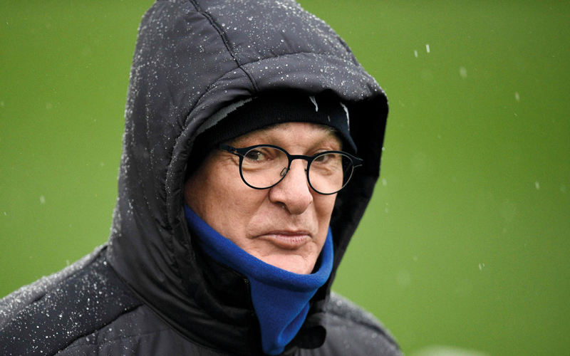 رانييري صنع اسماً كبيراً لليستر فتمت إقالته بطريقة أحزنت الكثيرين في إنجلترا. أ.ف.ب