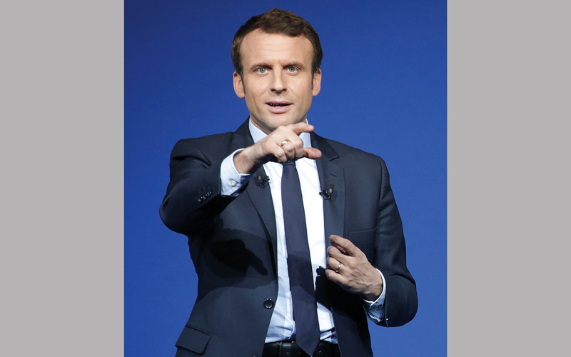 ماكرون يتمتع بفرصة كبيرة للفوز بالانتخابات الفرنسية.  أ.ف.ب