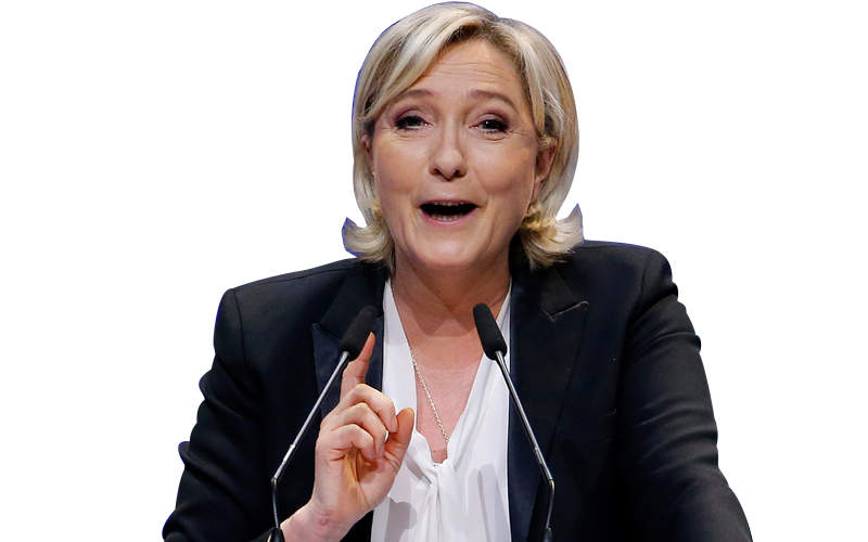 ماري لوبان زعيمة الجبهة الوطنية تستغل الوضع لصالح حملتها الانتخابية الرئاسية، وترفض إدانة قائد الشرطة الفرنسية.