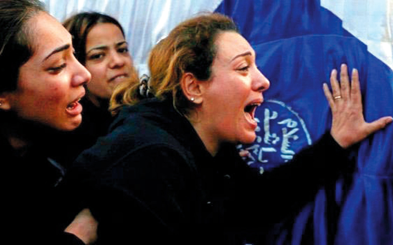 حالة من الهلع دبت في ضحايا الإرهاب من المصريين الأقباط  الذي ضرب العريش أخيراً. الإمارات اليوم