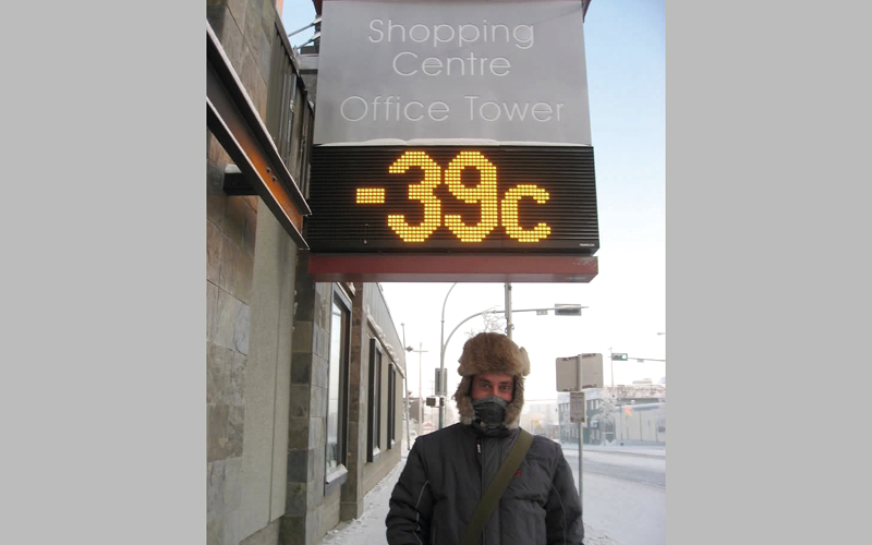 درجات حرارة متدنية جداً تسجلها مناطق شمال كندا شتاء.

من المصدر