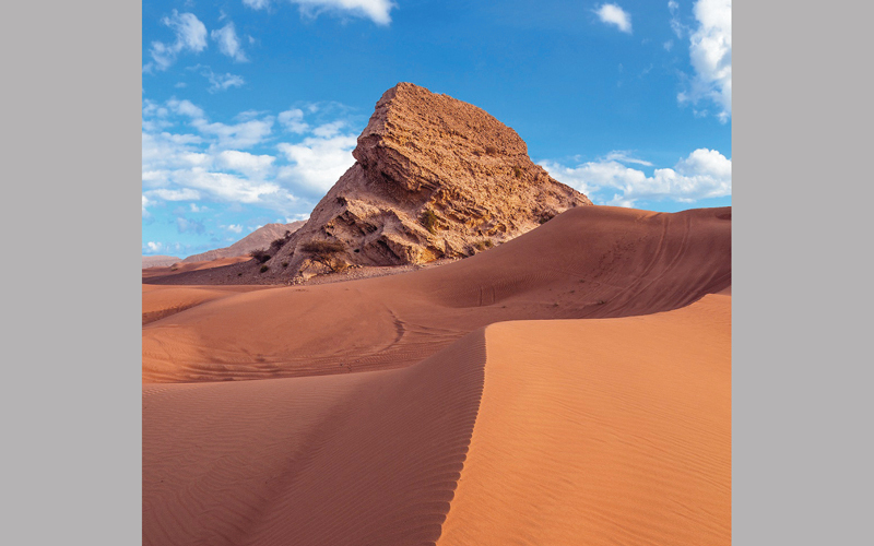 صور من المنطقة تمثل المخزون الجمالي والأثريّ الفريد لدولة الإمارات.

من المصدر