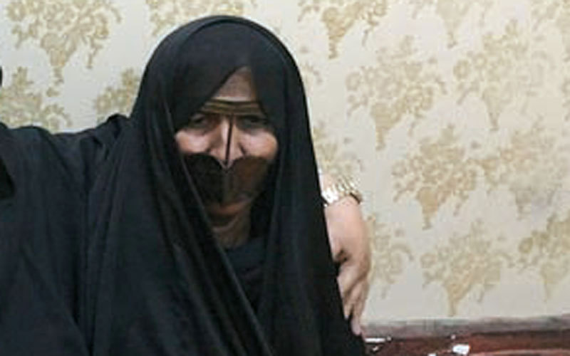 &laquo;أم الشهيد&raquo; راشد اليماحي فقدت أخاها شهيداً أيضاً في اليوم نفسه.  الإمارات اليوم