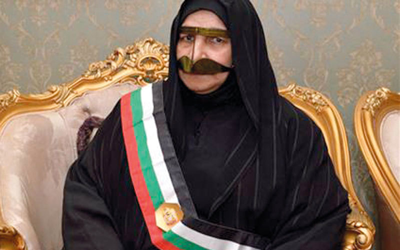 &laquo;أم الشهيد&raquo; طارق الشحي: &laquo;هدايا الشهيد طارق أصبحت معروضة في كل أنحاء المنزل لتذكرني بذكرياته الجميلة&raquo;. الإمارات اليوم