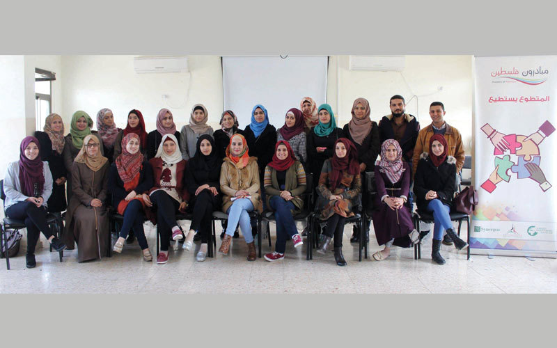 متطوعون في مبادرة «الفلسطينية لإسناد الطلبة». من المصدر