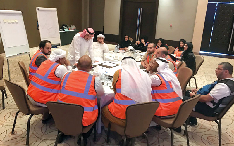«إسعاف دبي» نظمت جلسات عصف ذهني للخروج بأفكار ومبادرات مبتكرة. من المصدر