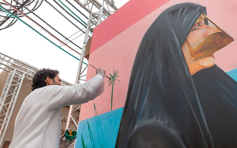 أجندة متنوعة من الفنون البصرية وعروض الأداء والموسيقى والأفلام والأدب ضمها المعرض. من المصدر