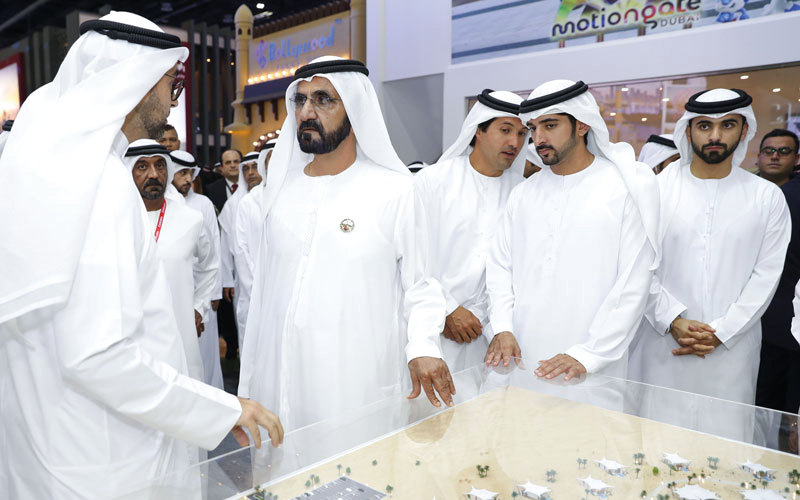 محمد بن راشد أعرب عن ارتياحه لهذا التجمع العالمي على أرض الإمارات. وام