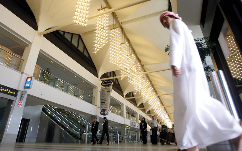 «الخارجية والتعاون الدولي» تسعى إلى تأمين سلامة المواطنين في الخارج. تصوير: باتريك كاستيلو