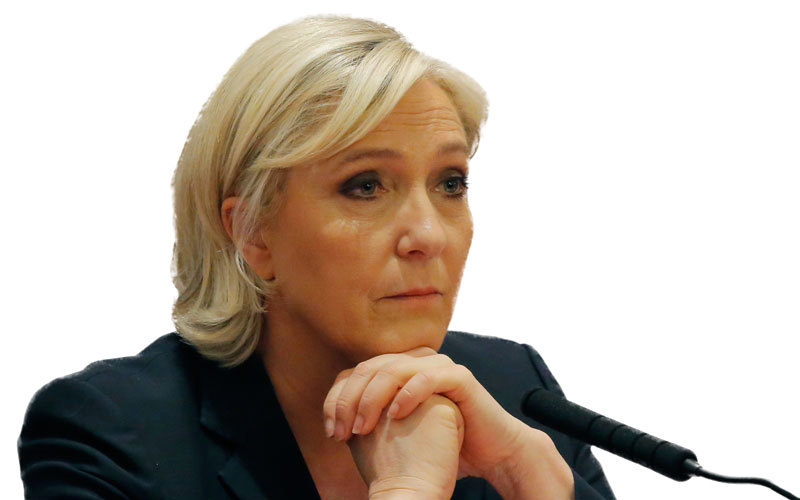 تعتزم مارين لوبان التفاوض مع بروكسل حول الخروج من منطقة اليورو ومن فضاء شينغن. أ.ب