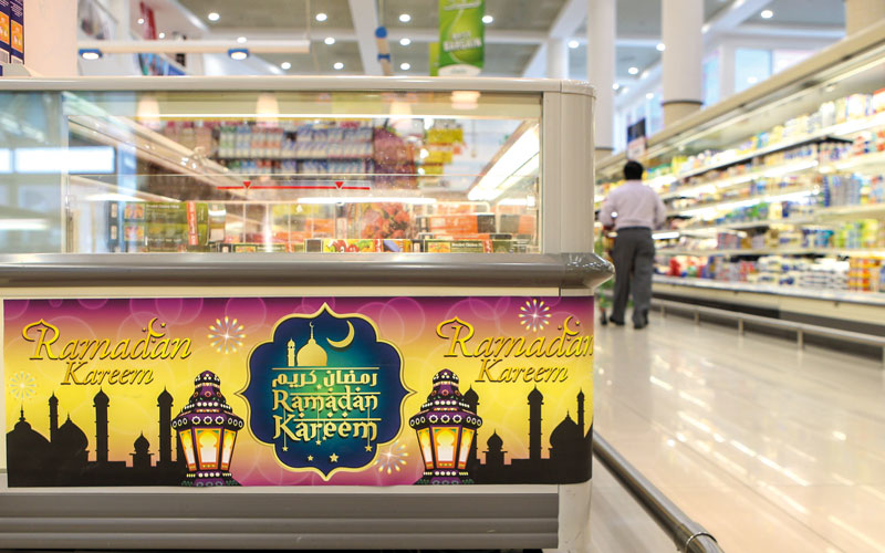 منافذ بيع وجمعيات تعاونية تبدأ اليوم في تطبيق التخفيضات الجديدة. تصوير: أشوك فيرما