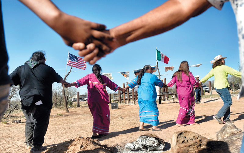 عاشت القبيلة لآلاف السنين على الحدود بين الولايات المتحدة والمكسيك.  أرشيفية