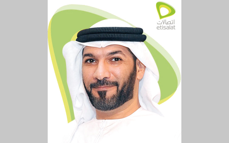 حسن أحمد حسين : (اتصالات) تتعامل مع مكالمات المواطنين الإماراتيين من خلال مراكز الاتصال الموجودة في الإمارات.