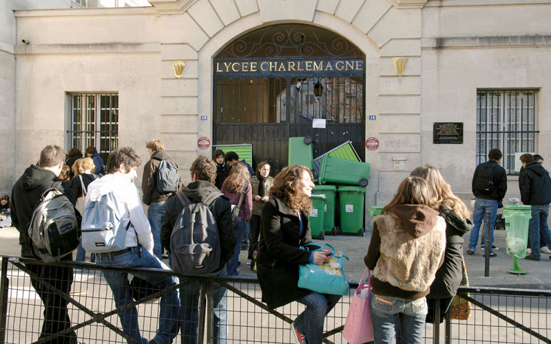 طلاب انتقدوا التقييد والتمييز بين الجنسين.  أرشيفية