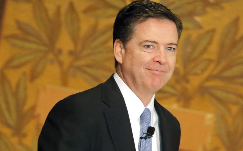 جيمس كومي طلب من الجميع اعتبار عزله طبيعياً باعتباره أحد حقوق الرئيس. رويترز